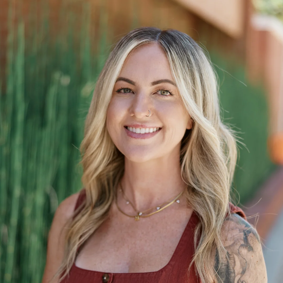 Instructor - Hannah Strawbridge
